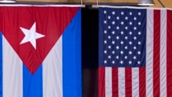 Noticias de Cuba en 5 minutos | 12/17/2024 El presidente de EEUU Barack Obama en el foro empresarial Cuba- EEUU junto a la periodista Soledad O'Brien. (AP Photo/Desmond Boylan)