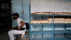 La crisis de productos normados se agrava con la falta de pan La crisis de productos normados se agrava con la falta de pan